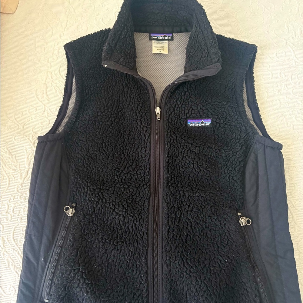Patagonia Women's Black Fleece Vest in M.